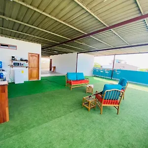 Emanuel Hostal